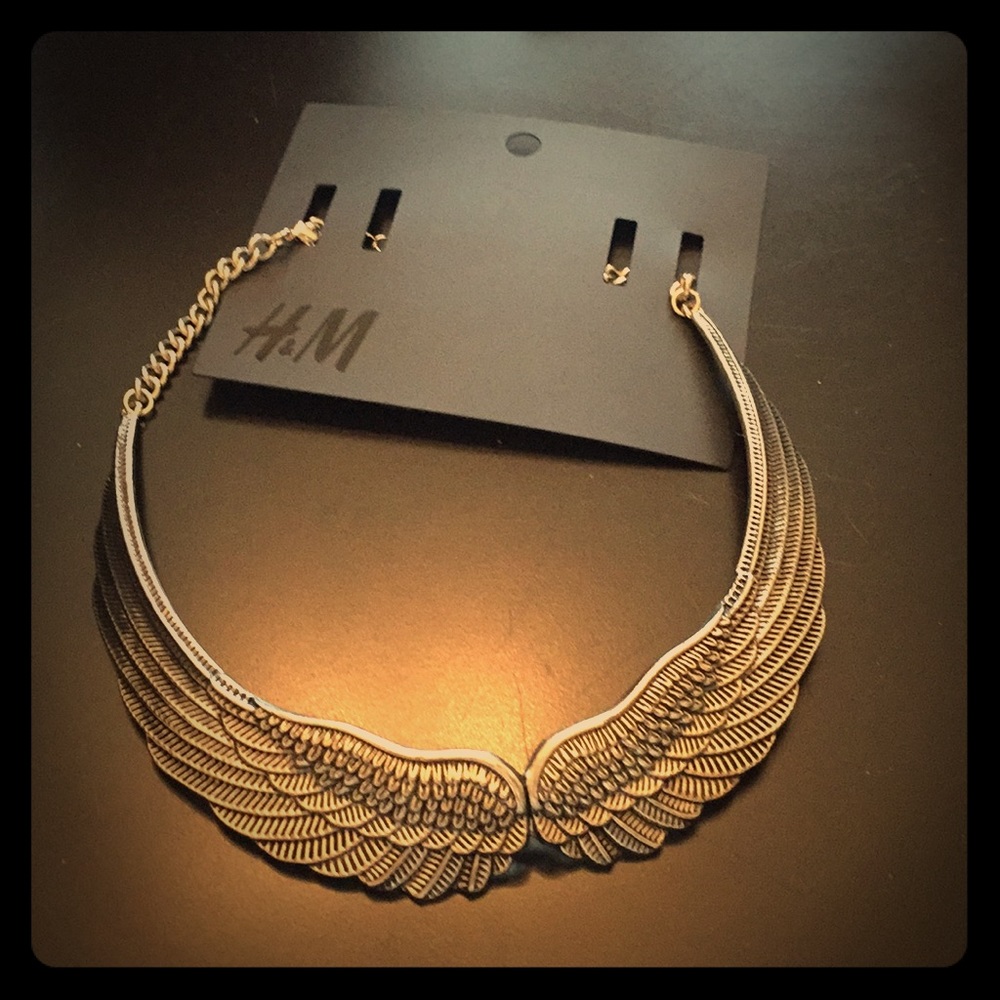 H&M silver angel wing necklace